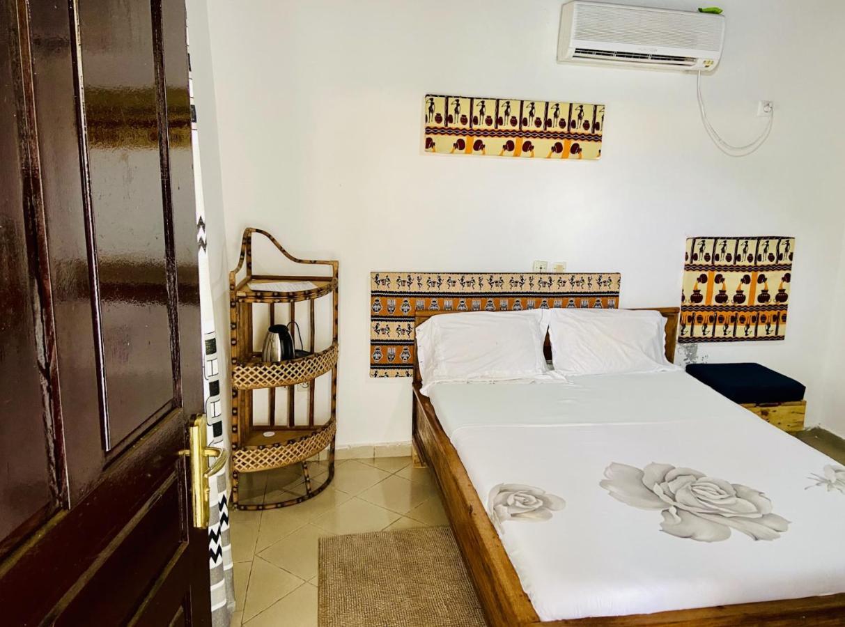 Le Dona Kribi Hotel Bagian luar foto